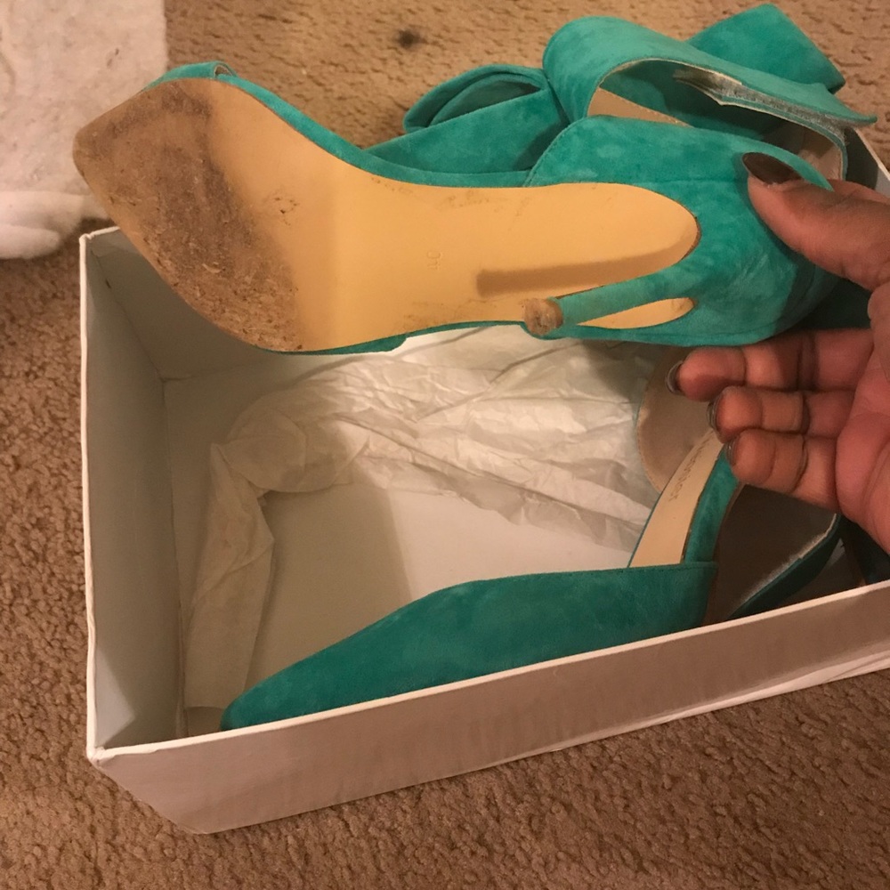Heels - Picture 4 of 4